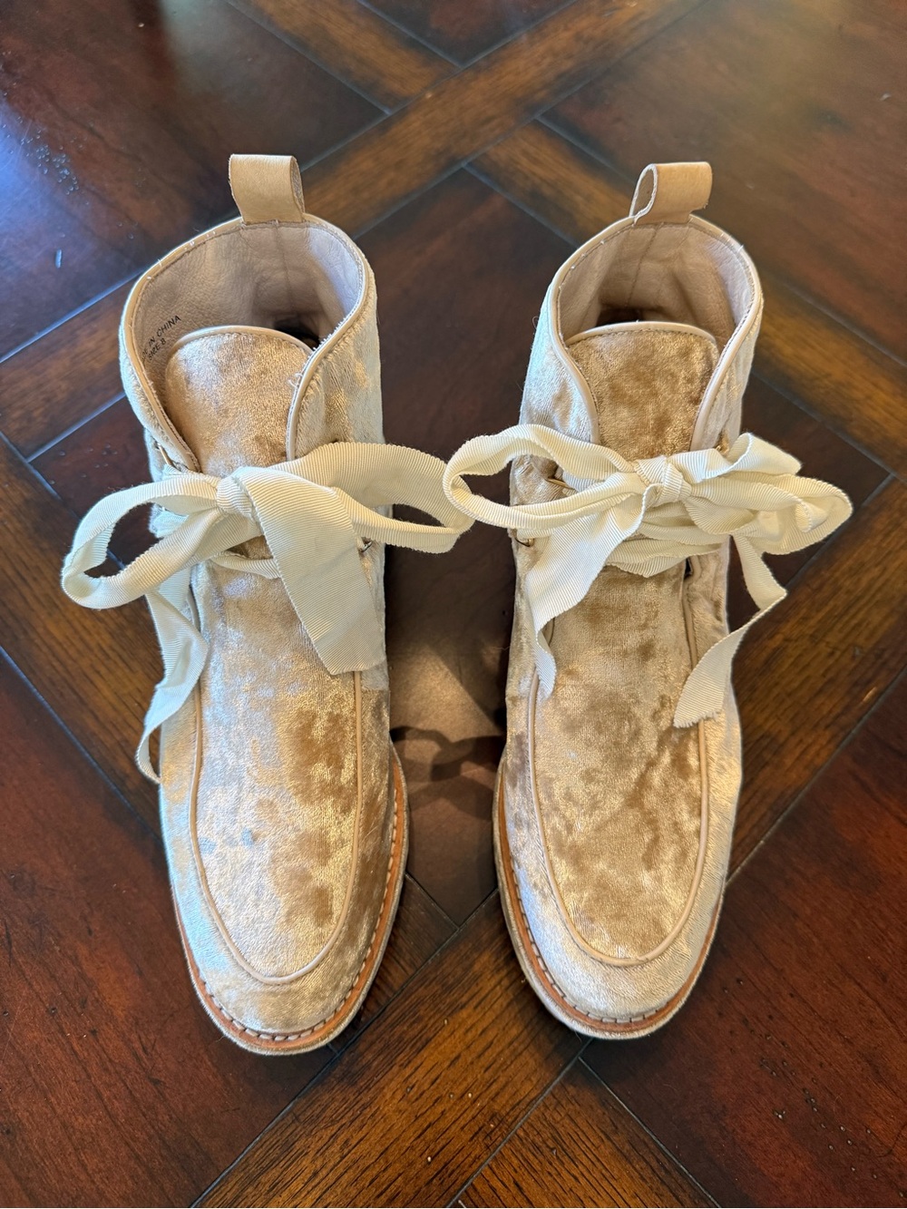 Women's Velvet Lace-Up Ankle Boots - Beige
